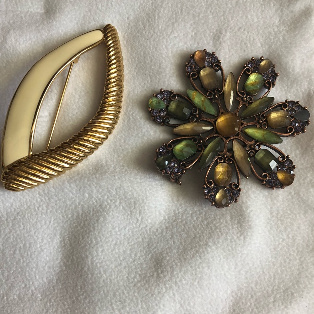 Fun brooches